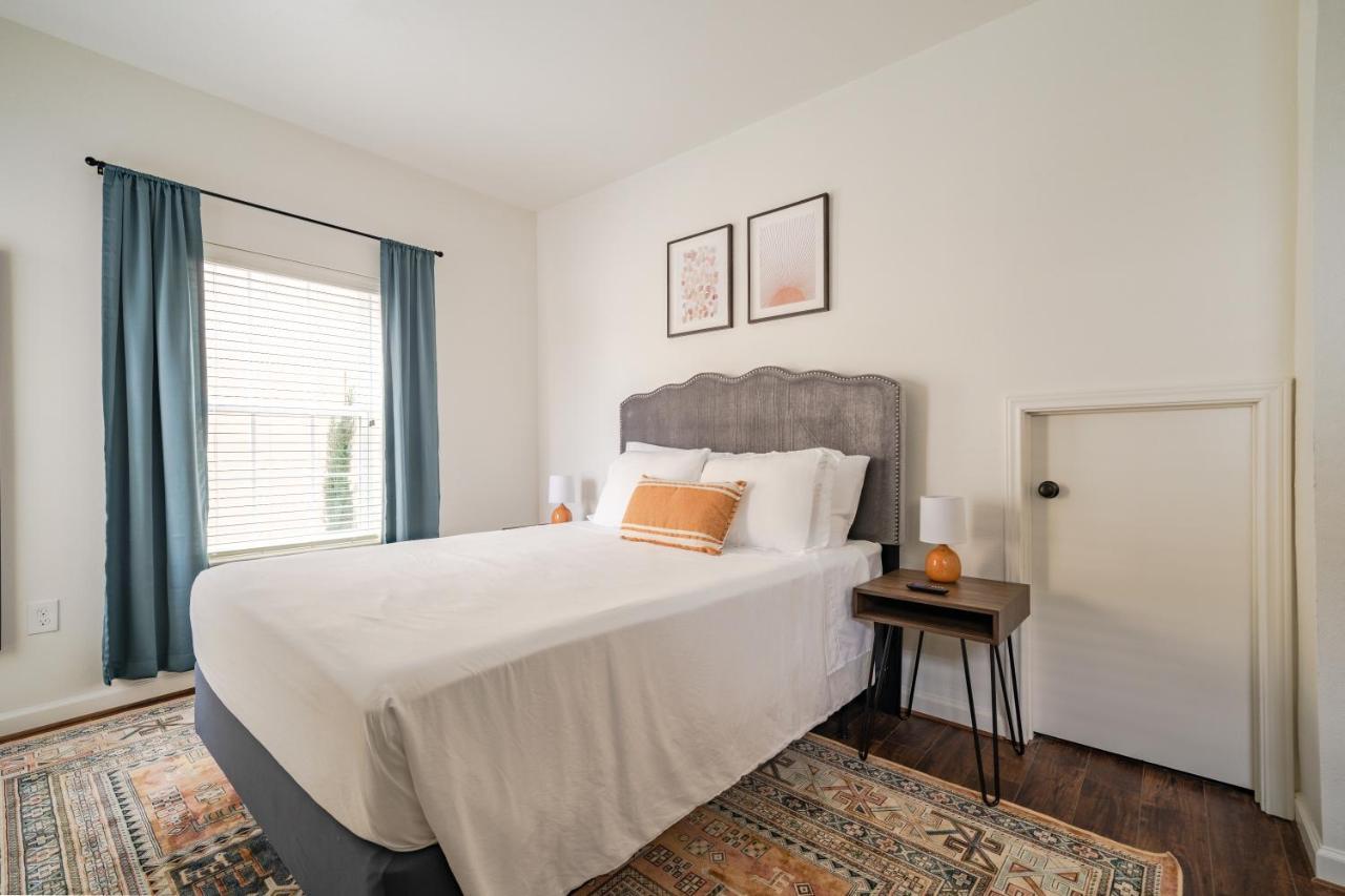 Unit 1 - Spacious & Renovated Apt Home In The City'S Action Houston Exteriér fotografie