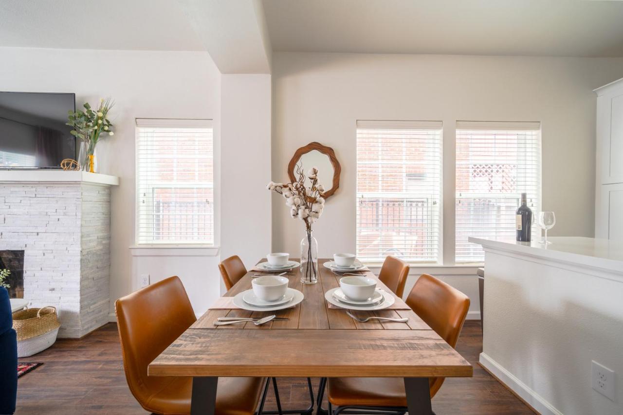 Unit 1 - Spacious & Renovated Apt Home In The City'S Action Houston Exteriér fotografie
